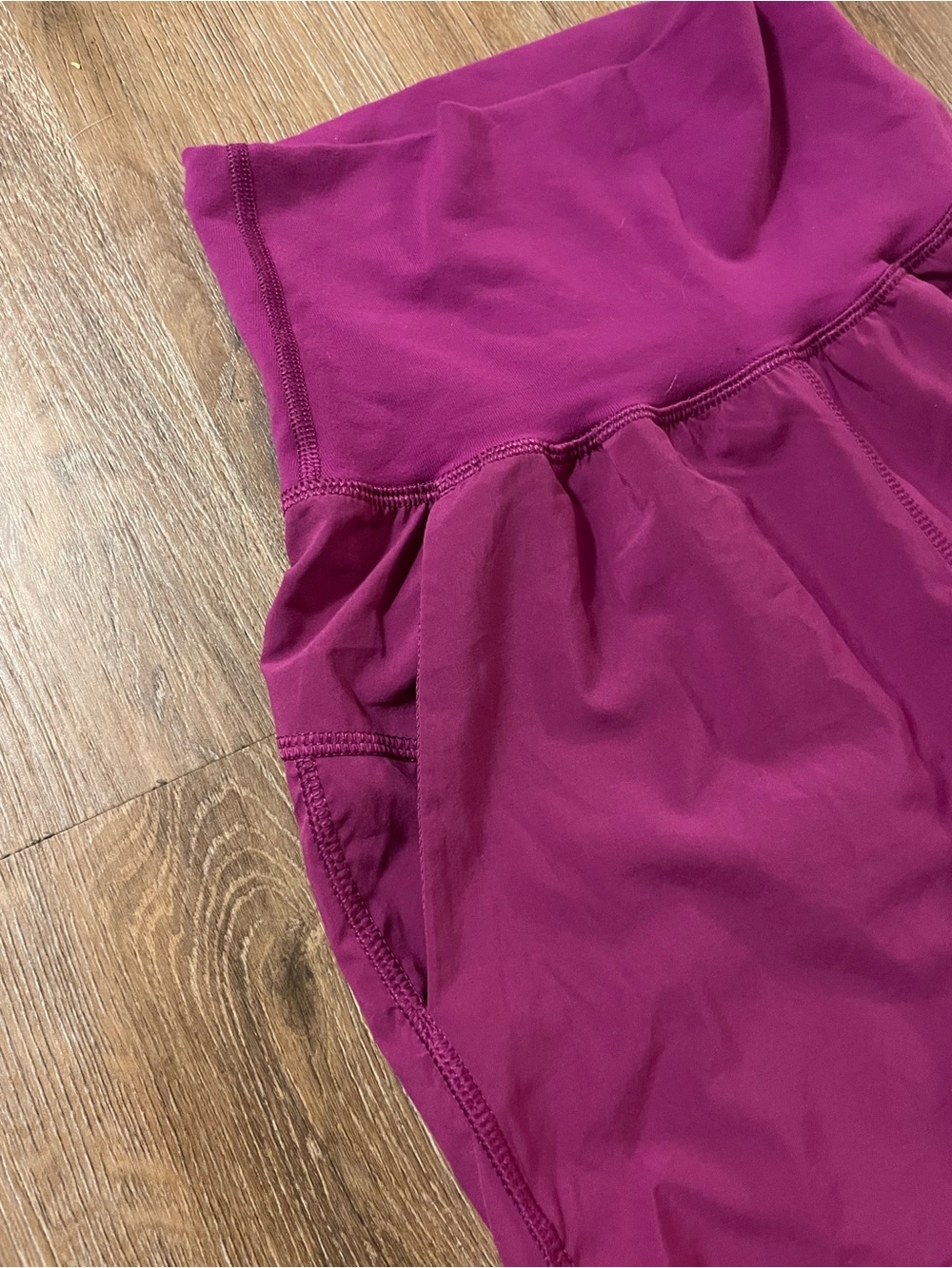 Lululemon Tranquil Crop size 2 - Picture 6 of 8